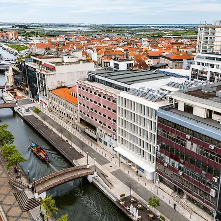 Aveiro Central Apartment * אבאירו